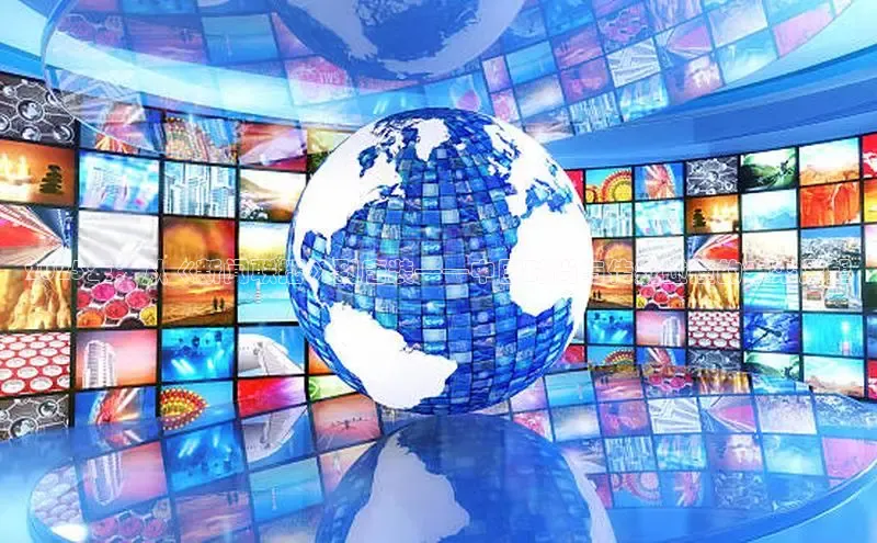 2025年：从《新闻联播》到唐装——中国时尚与传统碰撞的未来展望